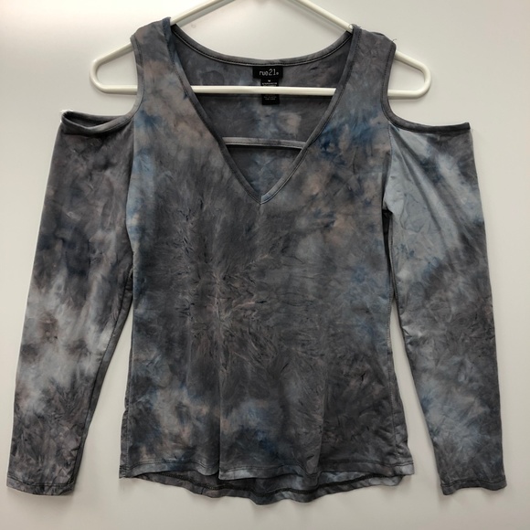 Rue21 Tops - Rue 21 butter soft long sleeve tie dye top Size M